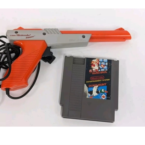Nintendo Zapper 1985 With Mario Bros / Duck Hunt Game - Read Description - Picture 5 of 5